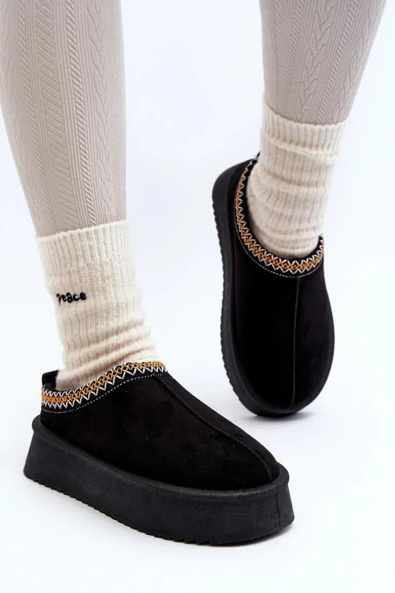 Kapcie Na Grubej Podeszwie Z Eko Zamszu Czarne Sylva