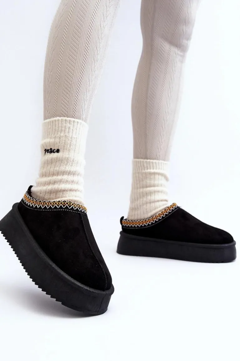 Kapcie Na Grubej Podeszwie Z Eko Zamszu Czarne Sylva