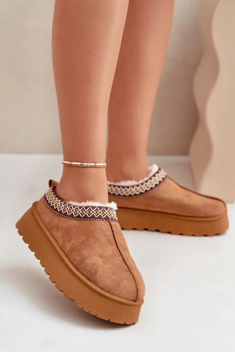 Kapcie Śniegowce Na Platformie Z Haftem Camel Tamilda