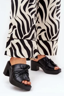 Klapki Damskie Na Słupku Z Eko Skóry Czarne Kikilla