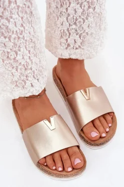 Klapki Damskie Na Korkowej Platformie Z Ozdobnym Detalem Złote Vessira