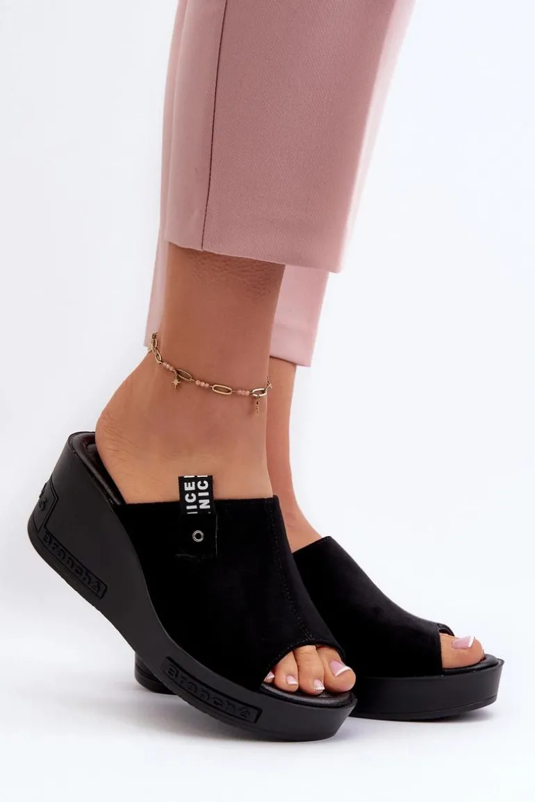 Klapki Damskie Na Koturnie Czarne Vleni