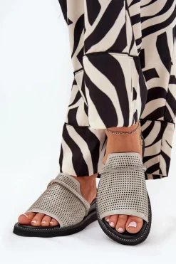 Klapki Damskie Na Koturnie Z Ozdobnym Paseczkiem Srebrne Teriwes