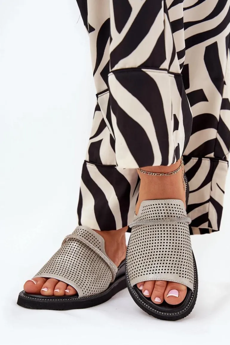 Klapki Damskie Na Koturnie Z Ozdobnym Paseczkiem Srebrne Teriwes