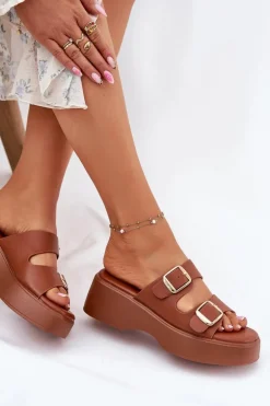 Klapki Damskie Na Koturnie I Platformie Z Klamrami Camel Nitarelia