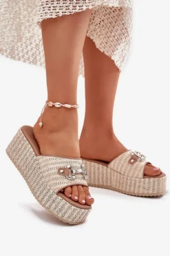 Klapki Damskie Na Koturnie Z Plecionką I Ozdobą Beżowe Isolene