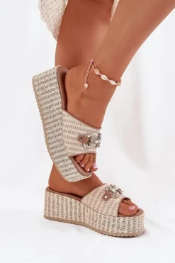 Klapki Damskie Na Koturnie Z Plecionką I Ozdobą Beżowe Isolene