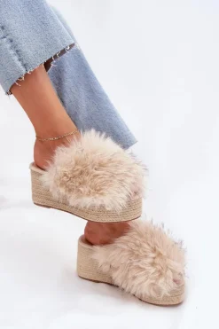 Klapki Damskie Na Koturnie Z Futerkiem I Plecionką Beżowe Virela