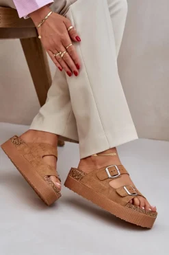 Klapki Damskie Na Masywnej Platformie Z Klamrami Camel Aramia