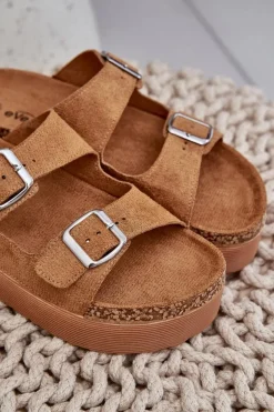 Klapki Damskie Na Masywnej Platformie Z Klamrami Camel Aramia