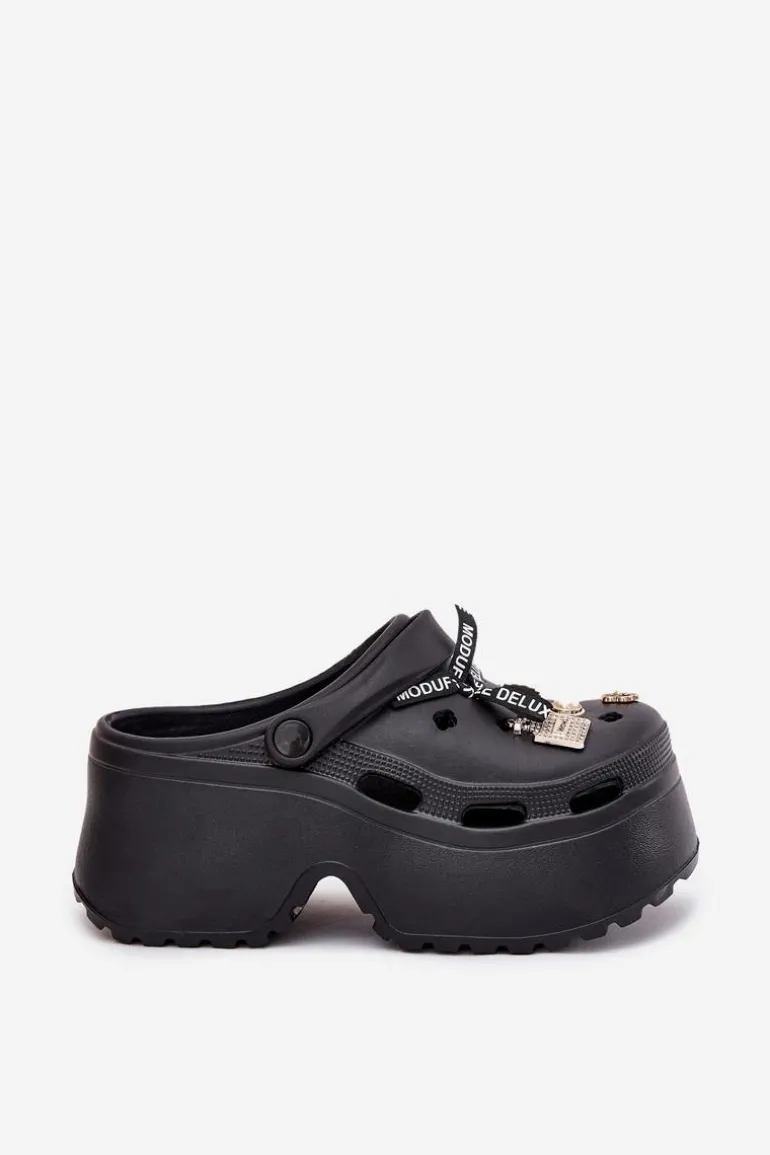 Klapki Damskie Na Masywnej Platformie Z Przypinkami Czarne Vivira