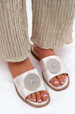 Klapki Damskie Na Płaskim Obcasie Z Ozdobą S.Barski KV51-013 Srebrne