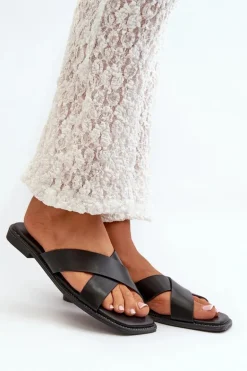 Klapki Damskie Na Płaskim Obcasie Z Eko Skóry S.Barski KV27-002 Czarne