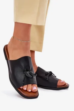 Klapki Damskie Na Płaskim Obcasie Z Ozdobnym Wiązaniem Czarne Norela