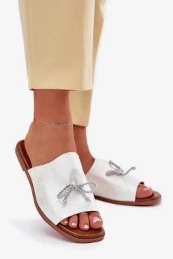 Klapki Damskie Na Płaskim Obcasie Z Ozdobnym Wiązaniem Srebrne Norela