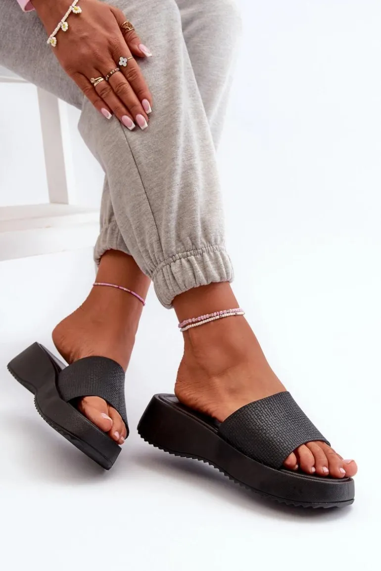 Klapki Damskie Na Platformie I Koturnie Czarne Vimarils