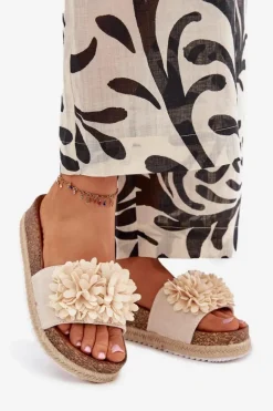 Klapki Damskie Na Platformie Z Ozdobnymi Kwiatkami Beżowe Tessara