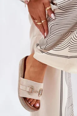 Klapki Damskie Na Platformie Ze Złotą Ozdobą I Brokatem Beżowe Morisela