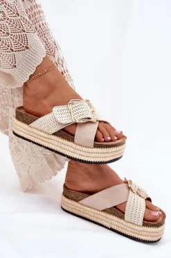 Klapki Damskie Na Platformie Z Plecionką I Złotą Klamrą Beżowe Filazzia