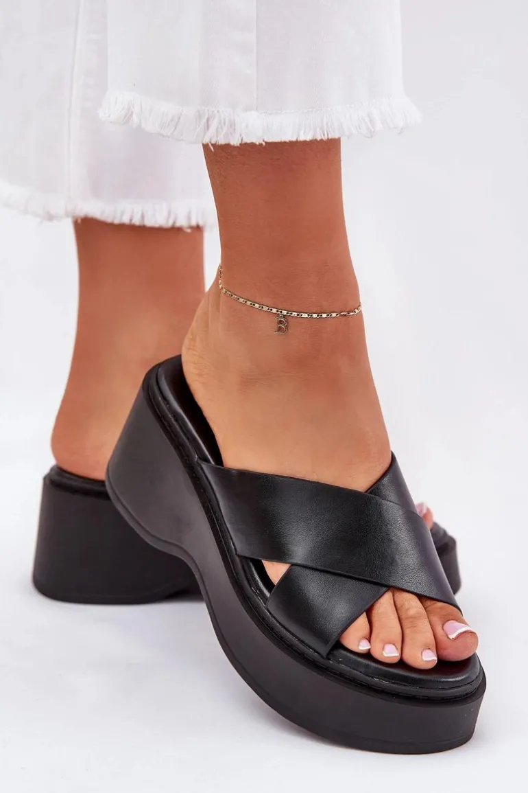 Klapki Damskie Na Platformie I Koturnie Czarne Nelithraea