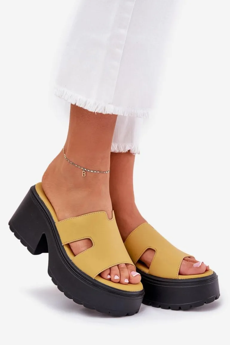 Klapki Damskie Na Platformie I Masywnym Obcasie Żółte Rizana