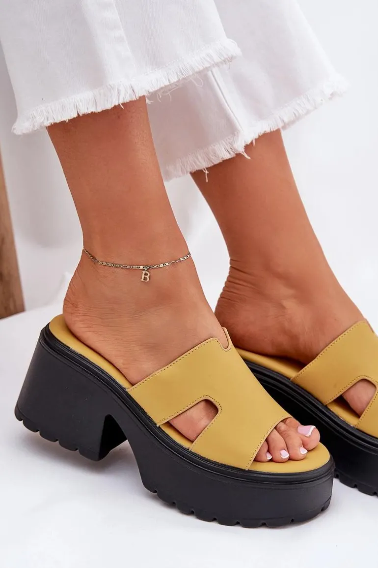 Klapki Damskie Na Platformie I Masywnym Obcasie Żółte Rizana