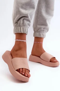 Klapki Damskie Na Platformie I Koturnie Różowe Vimarils