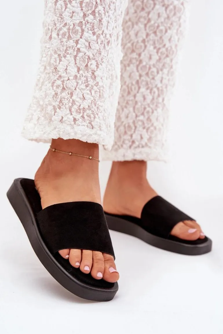 Klapki Damskie Na Platformie Z Eko Zamszu Czarne Jorina