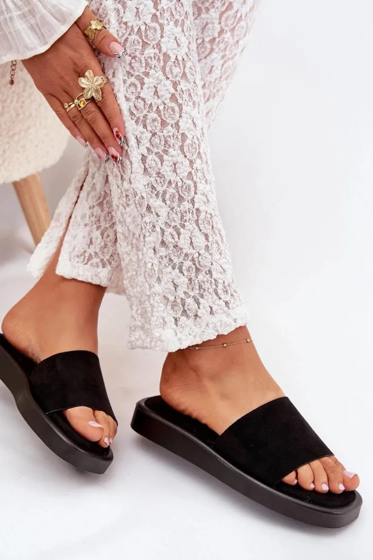 Klapki Damskie Na Platformie Z Eko Zamszu Czarne Jorina