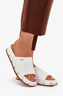 Klapki Damskie Na Platformie Z Ćwiekami Big Star RR274216 Białe