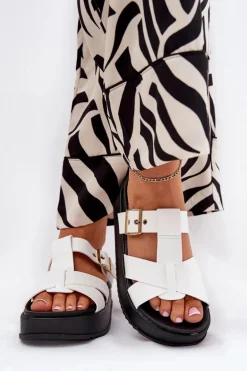 Klapki Damskie Na Platformie Z Paskami I Klamrą Białe Elimessa