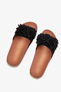 Klapki Damskie Na Platformie Z Ozdobnymi Kwiatkami Czarne Tessara