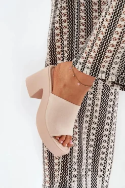 Klapki Damskie Na Słupku I Platformie Beżowe Omeisa