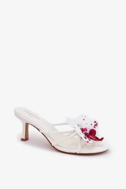 Klapki Damskie Na Szpilce Ze Sztucznym Kwiatem Białe Reyi