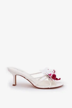 Klapki Damskie Na Szpilce Ze Sztucznym Kwiatem Białe Reyi