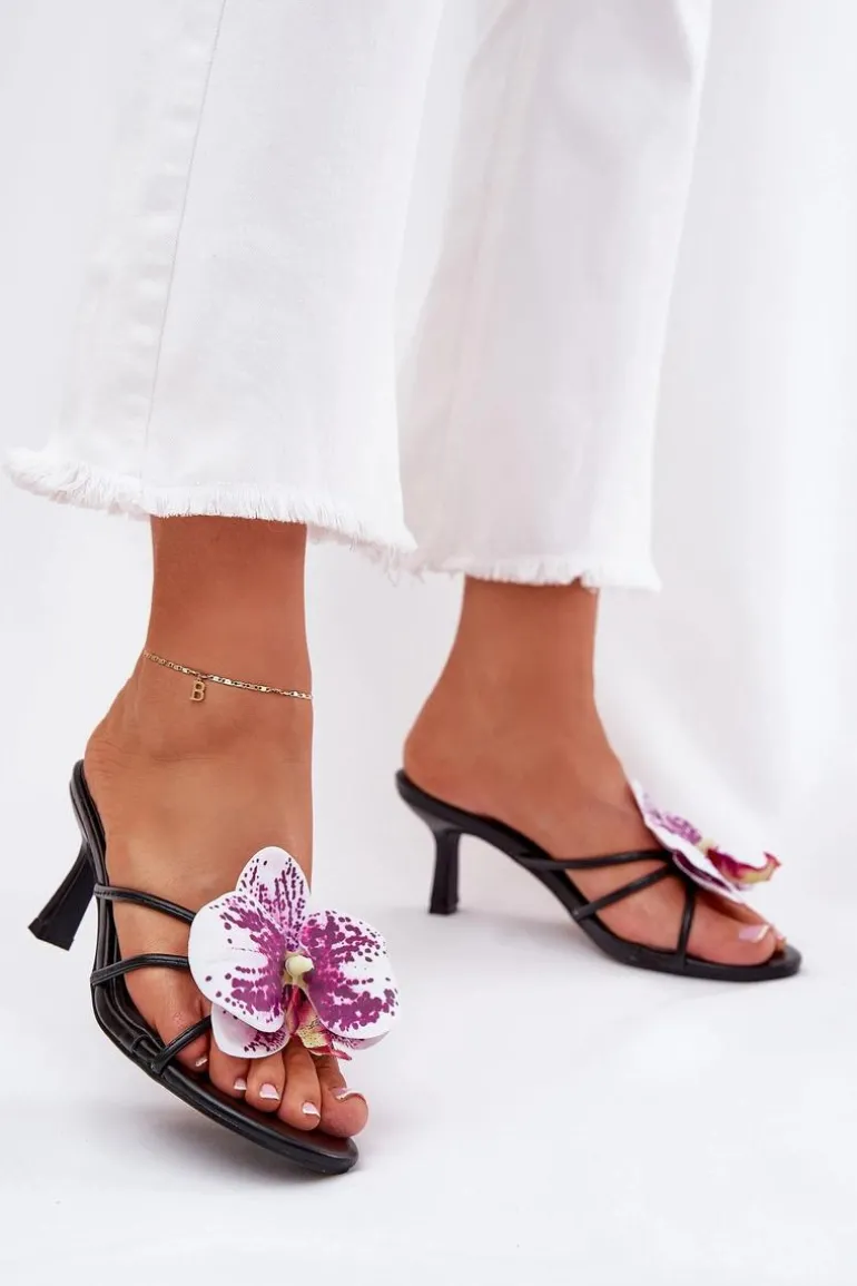 Klapki Damskie Na Szpilce Ze Sztucznym Kwiatem Czarne Reyi