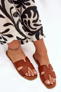 Klapki Damskie Płaskie Z Wycięciami Camel Salyra