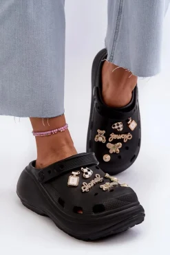 Klapki Damskie Piankowe Lekkie Na Grubej Podeszwie Z Przypinkami Czarne Effiora