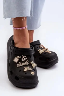 Klapki Damskie Piankowe Lekkie Na Grubej Podeszwie Z Przypinkami Czarne Effiora