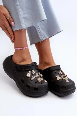 Klapki Damskie Piankowe Lekkie Na Grubej Podeszwie Z Przypinkami Czarne Effiora