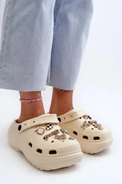 Klapki Damskie Piankowe Lekkie Na Grubej Podeszwie Z Przypinkami Beżowe Effiora