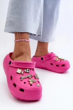 Klapki Damskie Piankowe Lekkie Na Grubej Podeszwie Z Przypinkami Fuksja Effiora