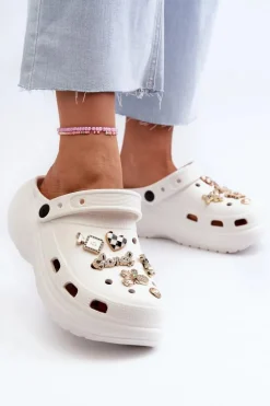 Klapki Damskie Piankowe Lekkie Na Grubej Podeszwie Z Przypinkami Białe Effiora