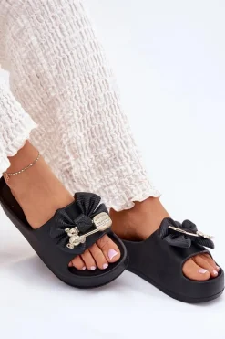 Klapki Damskie Piankowe Na Platformie Z Kokardką I Broszką Czarne Marlize