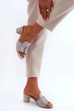 Klapki Damskie Z Eko Zamszu Na Obcasie Szare Jemenna