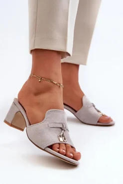 Klapki Damskie Z Eko Zamszu Na Obcasie Szare Jemenna