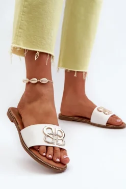 Klapki Damskie Z Ozdobą Eko Skórzane Na Płaskim Obcasie Białe Sadria