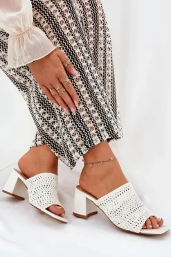 Klapki Damskie Z Plecionką Na Obcasie Białe Ciariloria
