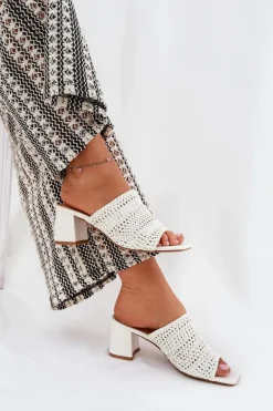 Klapki Damskie Z Plecionką Na Obcasie Białe Ciariloria