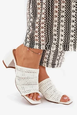 Klapki Damskie Z Plecionką Na Obcasie Białe Ciariloria